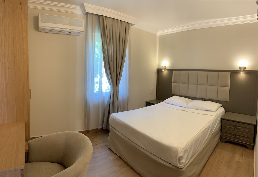 Superior Suite - Photo 2