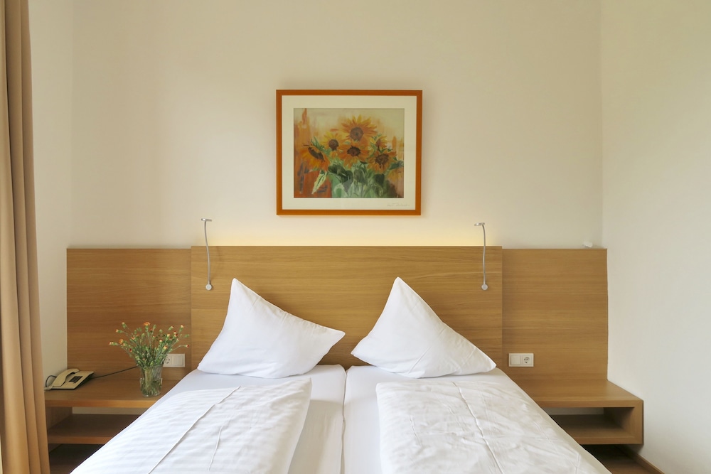Comfort Triple Room, Balcony photo 1