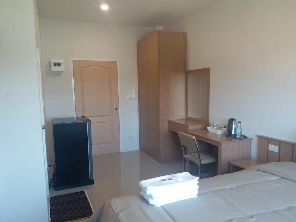 Standard Double Room - Photo 22
