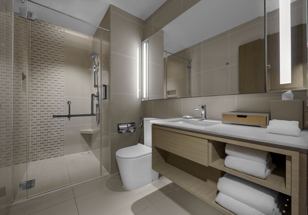 Room, Multiple Beds, Pool View photo 3