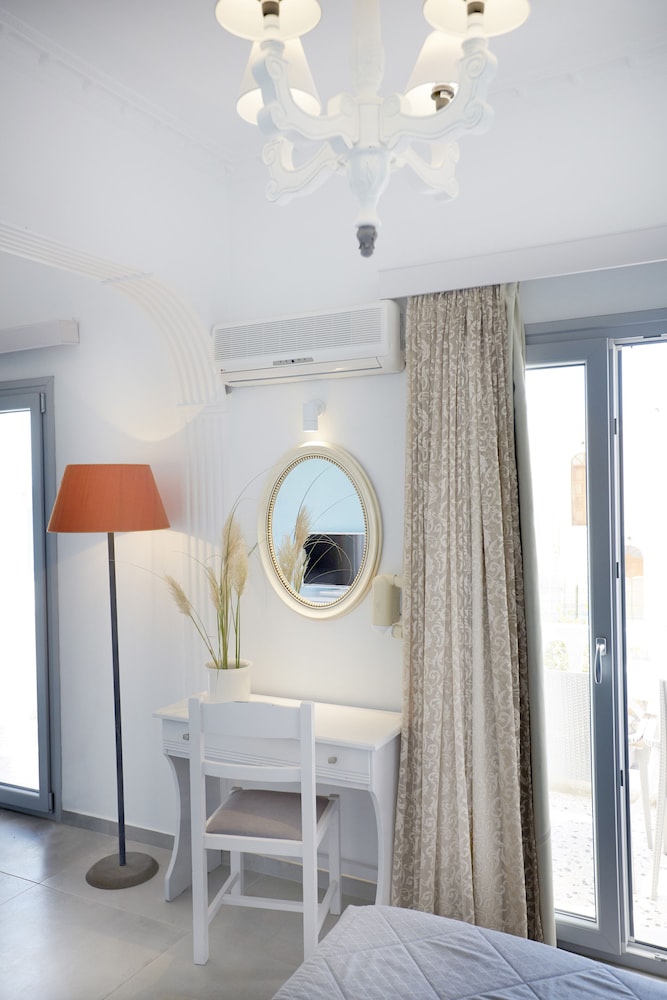 Superior Room - Photo 13