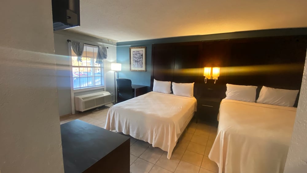 Suite, 2 Double Beds, Non Smoking, Kitchenette photo 1