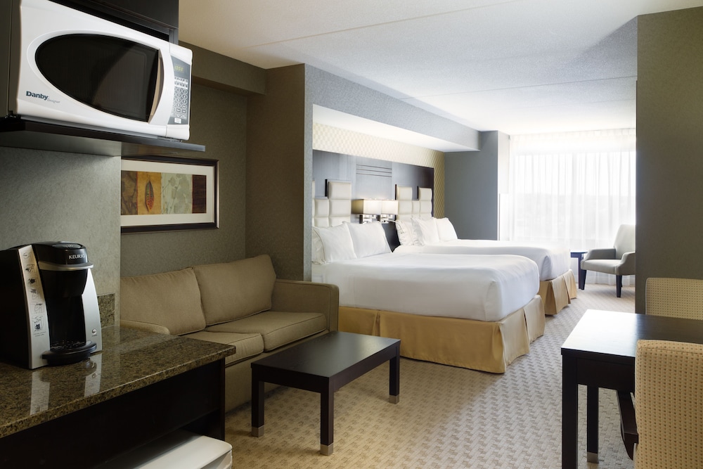 Suite, Multiple Beds