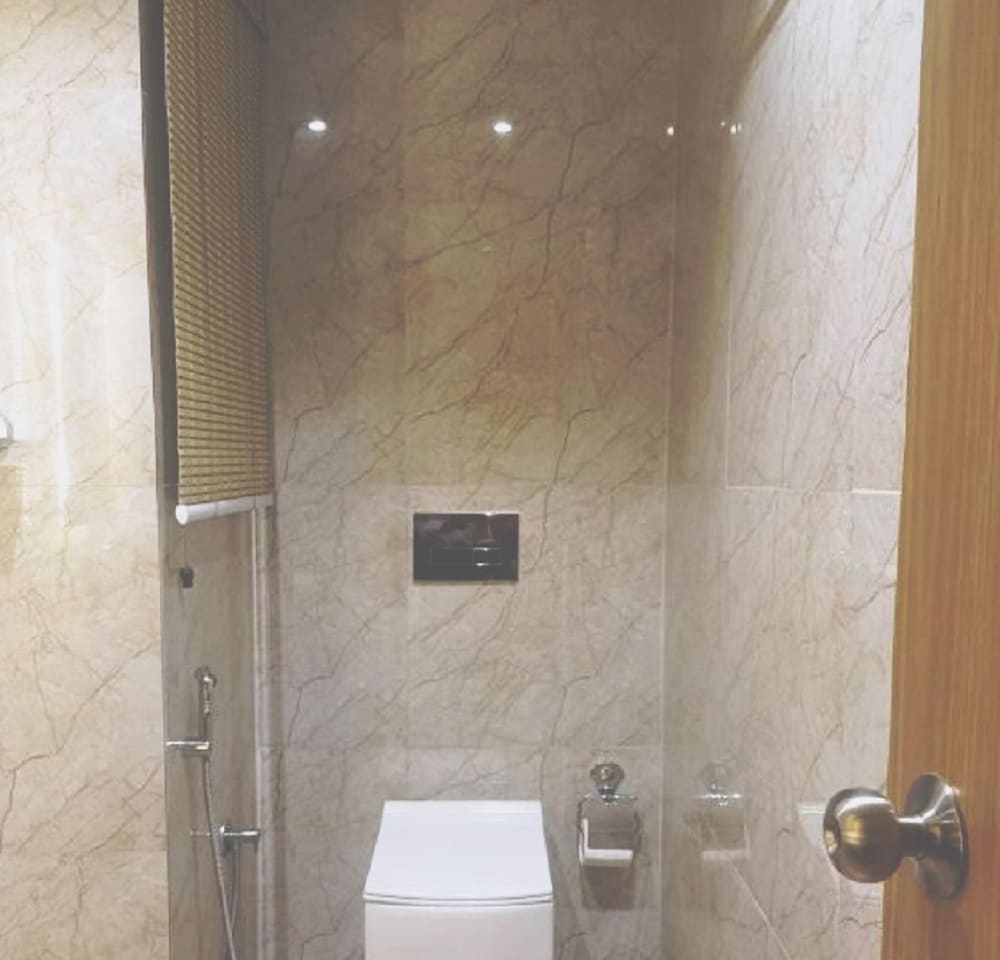 Executive Room - Photo 6