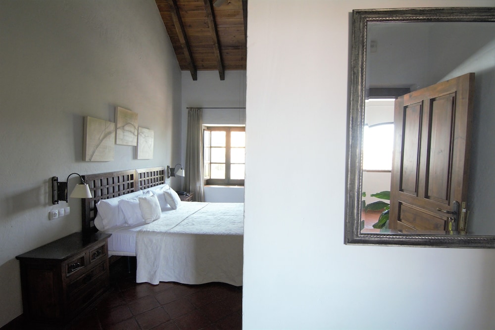 Superior Room, Jetted Tub photo 3
