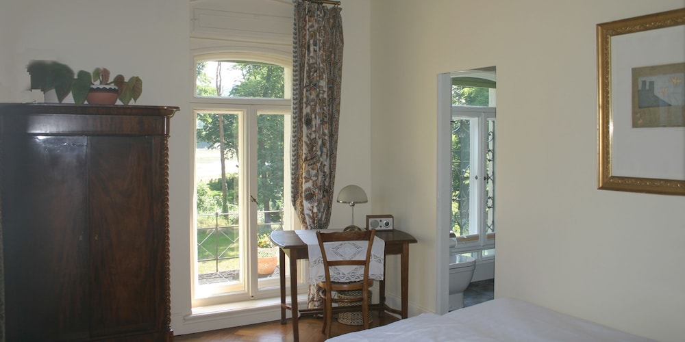 Single Room, River View photo 1