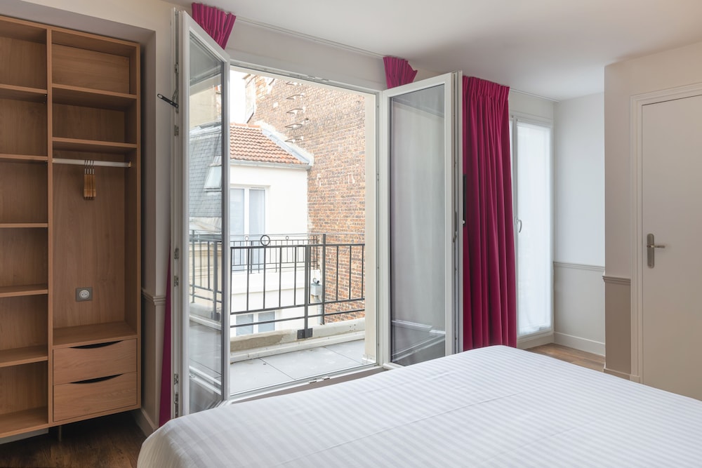 Deluxe Double Room, Balcony, Courtyard View photo 2