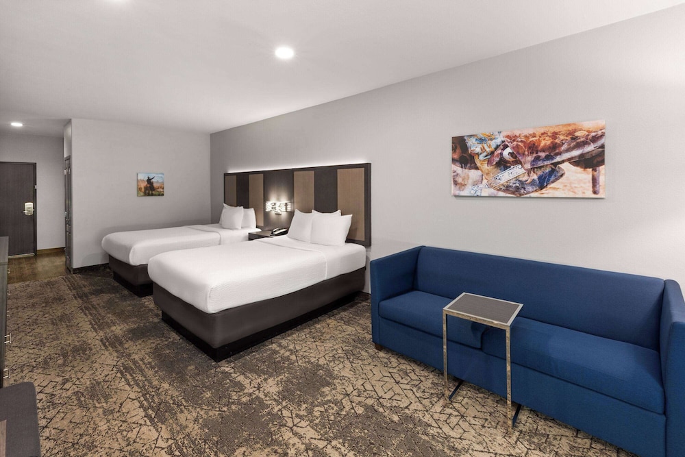 Room, 2 Double Beds, Non Smoking - Photo 3