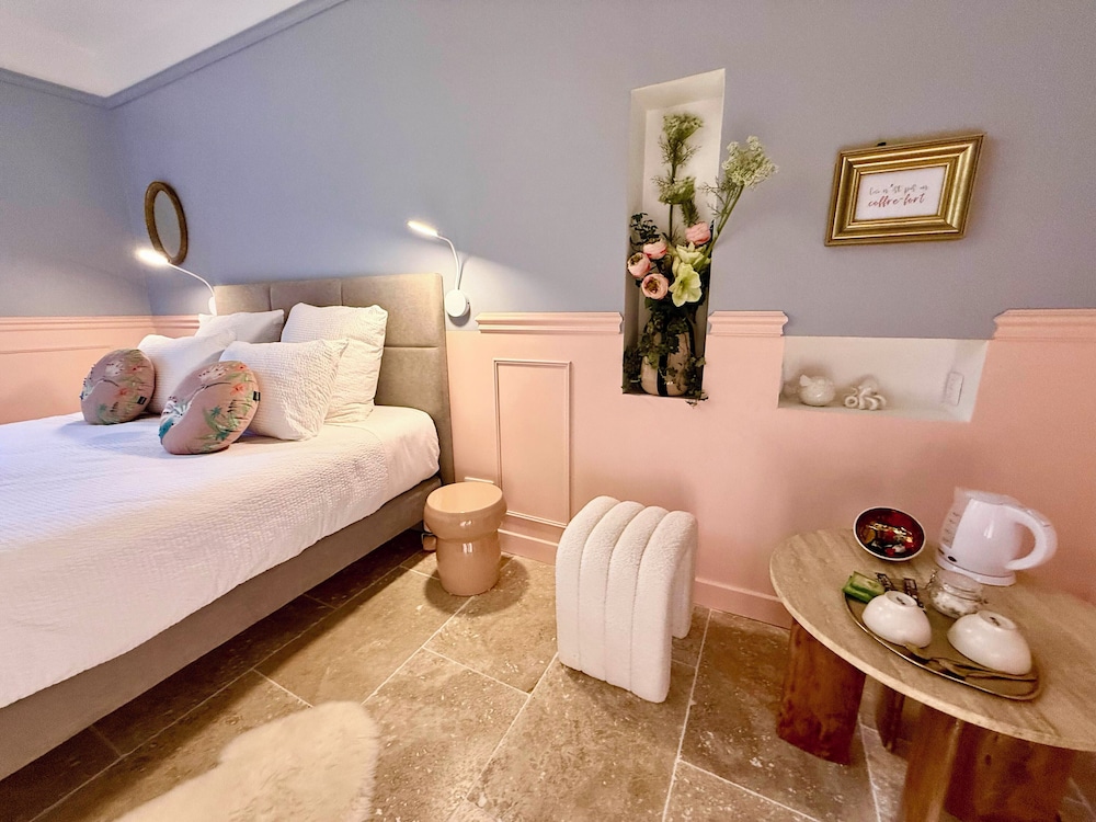 Deluxe Double Room, City View photo 3