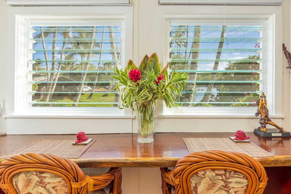 Canal Cottage A