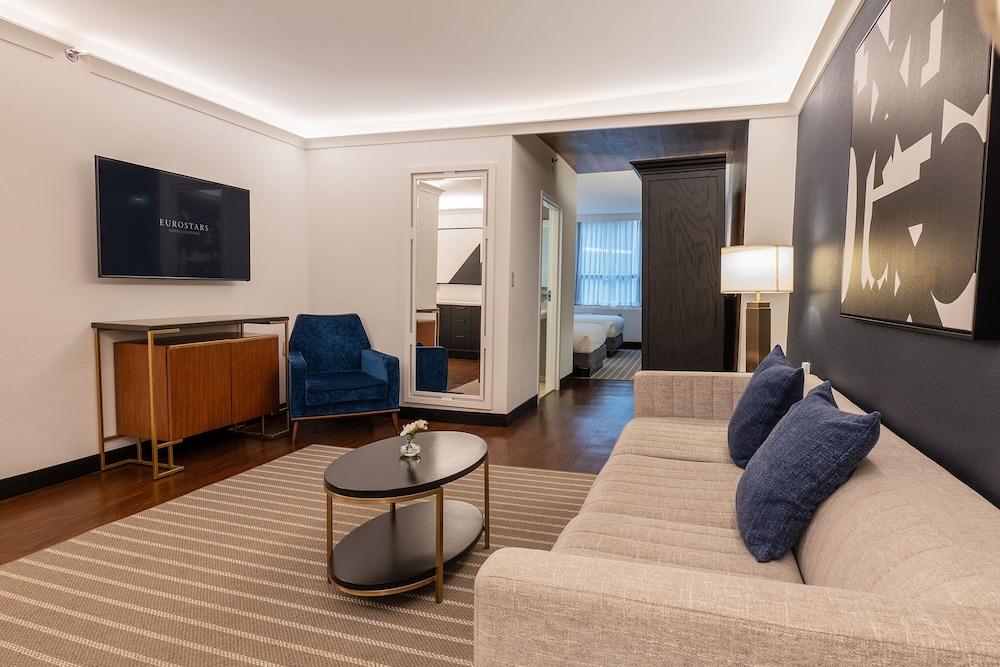 Suite, 1 Bedroom (Double) - Photo 6