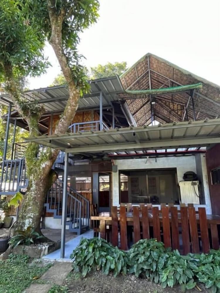 Basic Tree House, Garden View photo 1