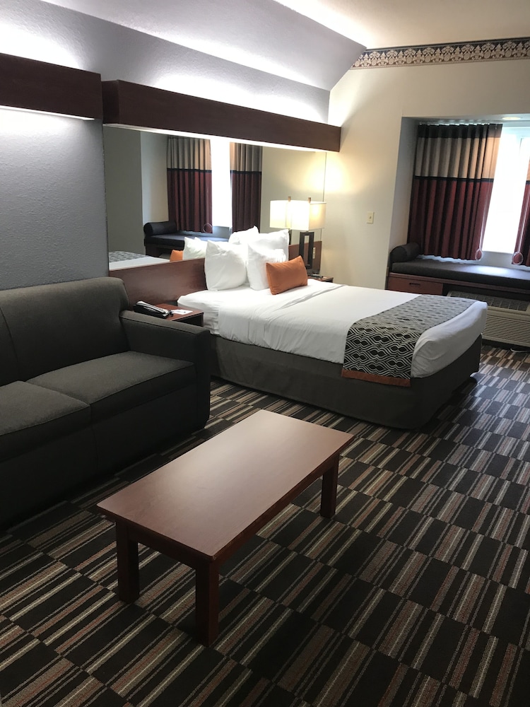 Studio Suite, 1 Queen Bed, Accessible, Non Smoking (Mobility) photo 2