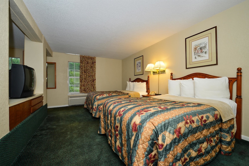 Room, 2 Double Beds, Smoking - Photo 2