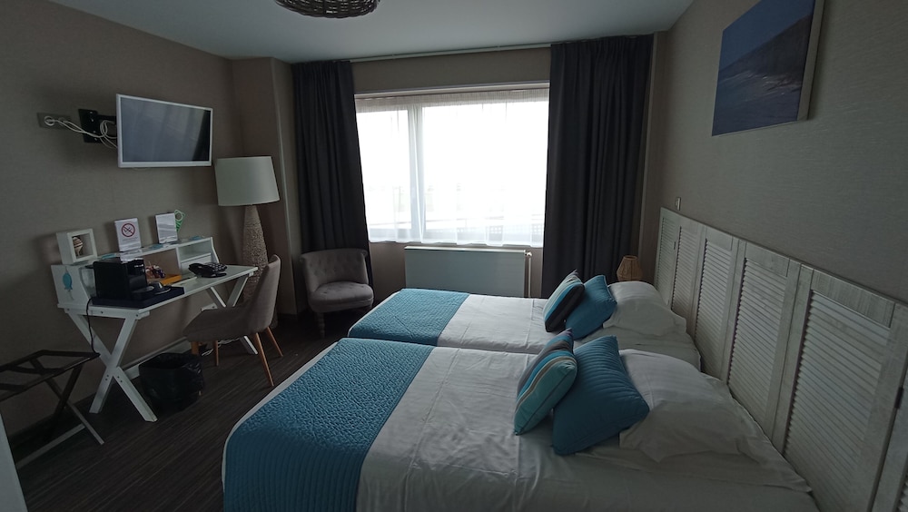 Standard Room, Sea View, Ground Floor photo 2