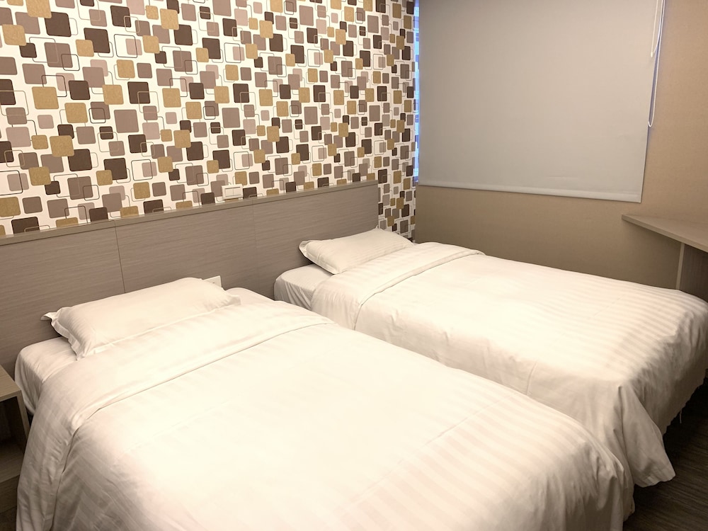 Business Twin Room (G) photo 3