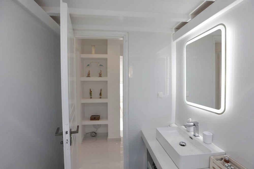 Villa, 3 Bedrooms, Sea View photo 3
