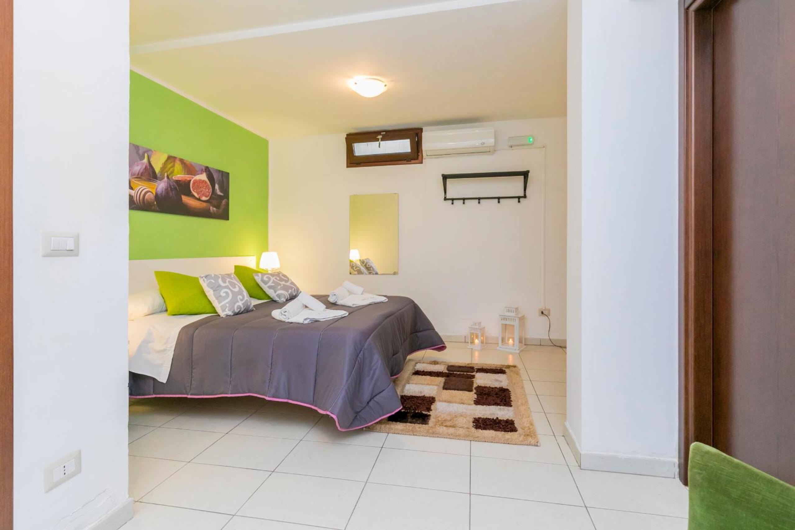 Large Double or Twin Room photo 3