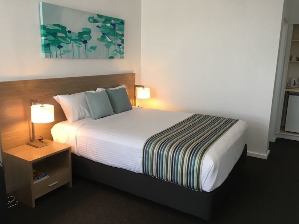 Twin Room - Photo 3