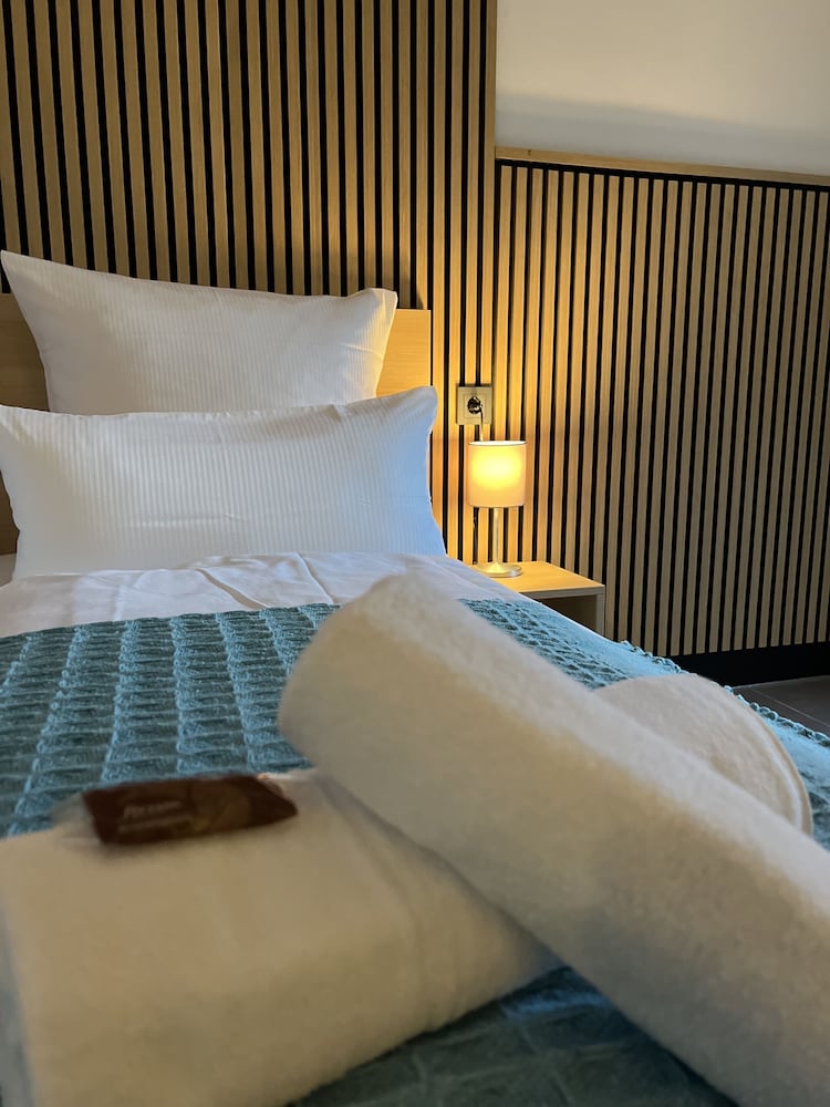 Deluxe Double Room, Private Bathroom photo 2