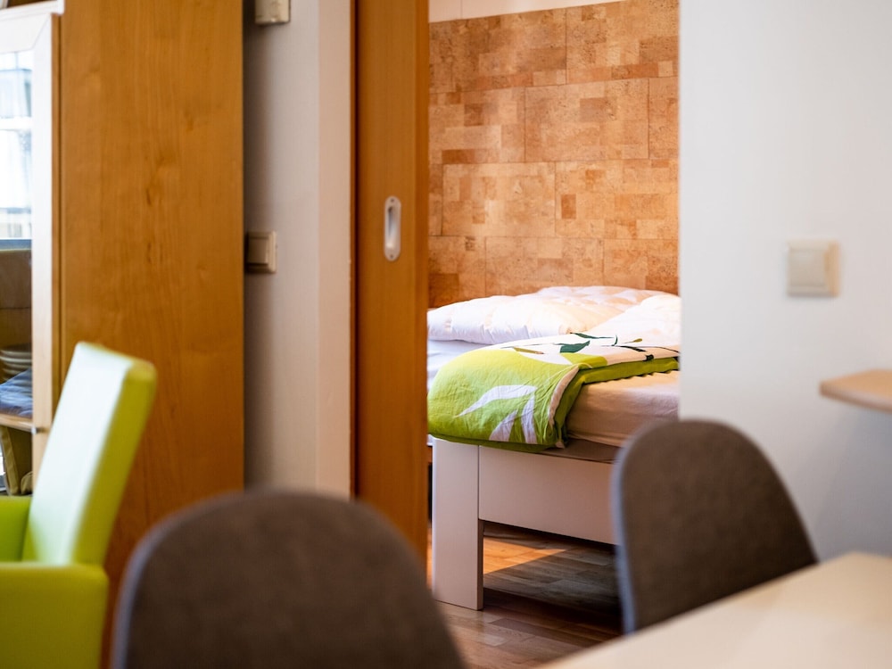 Standard Room, 1 King Bed, Non Smoking, Patio