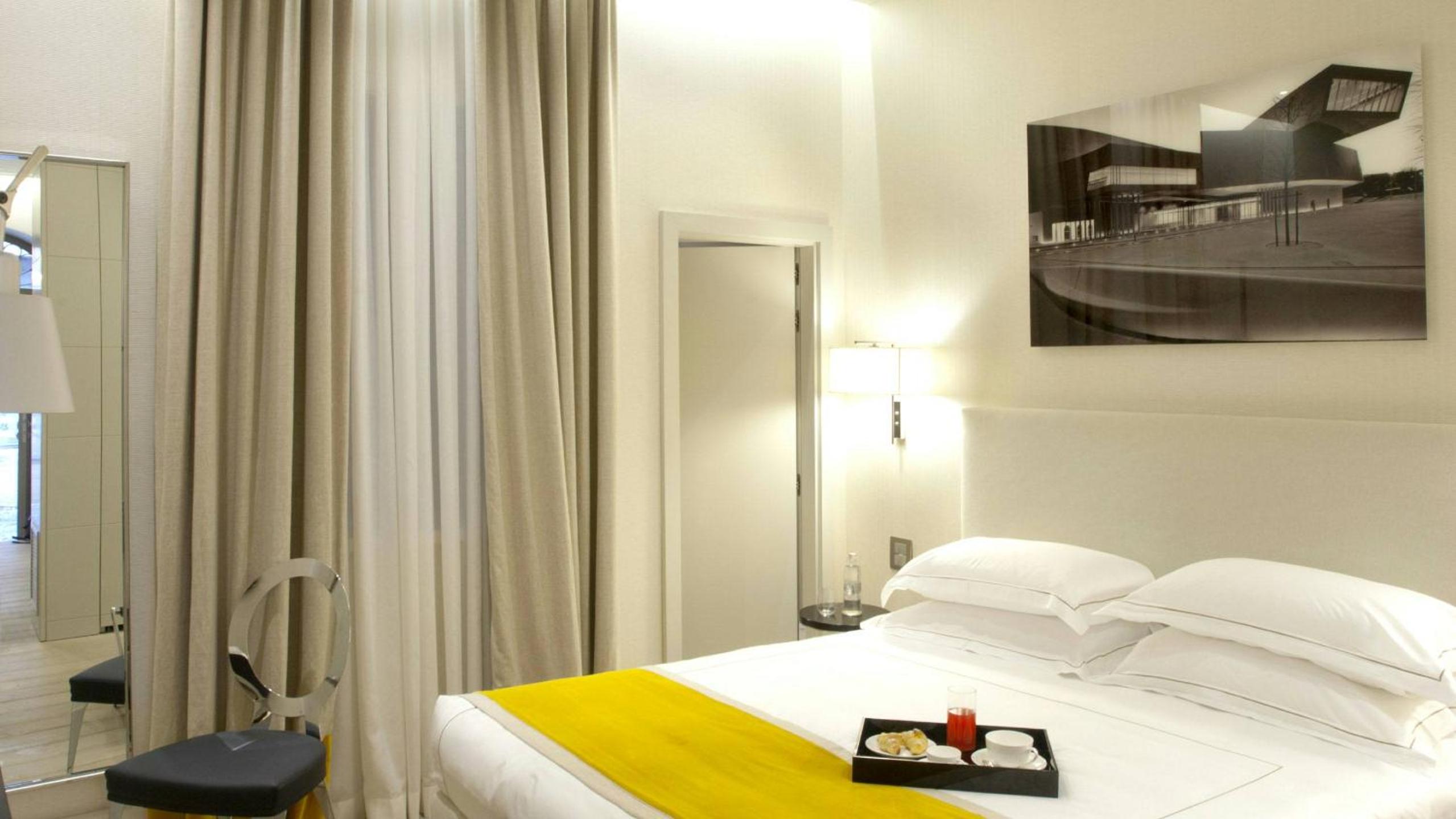 Deluxe Family Suite photo 3