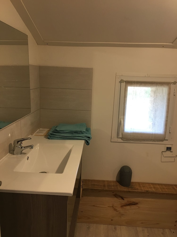 Double Room (Coquelicot) photo 2