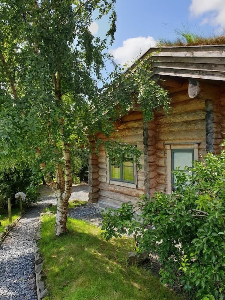 Cabin, 2 Bedrooms (Pear Tree) photo 1