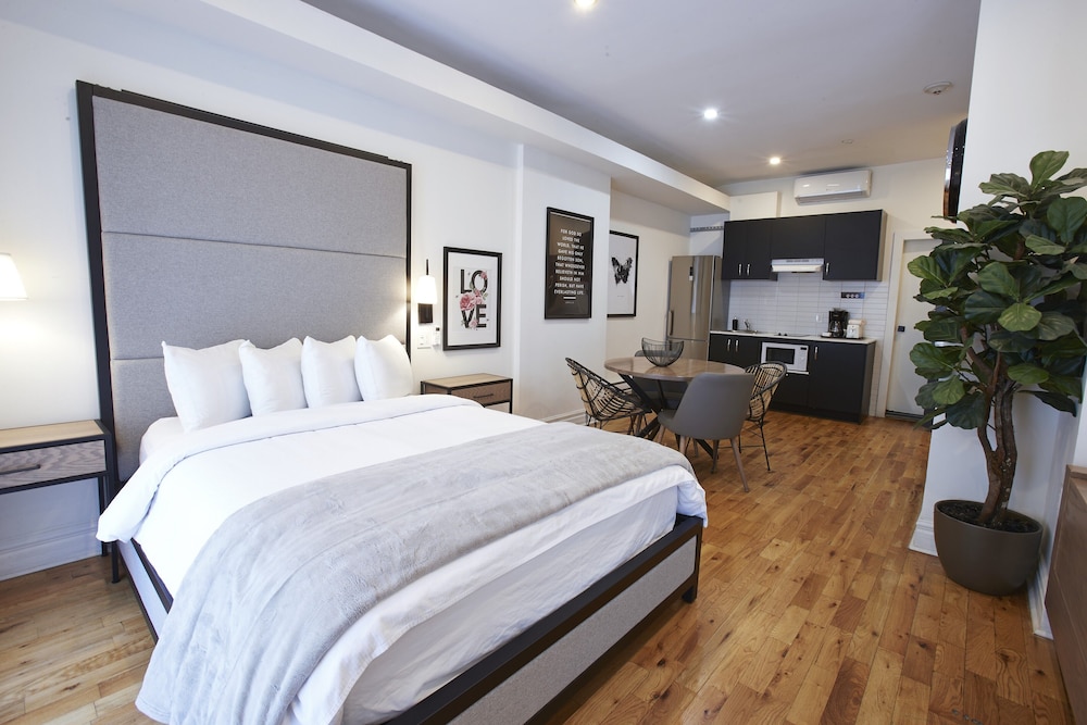 Executive Room, 1 Queen Bed with Sofa bed