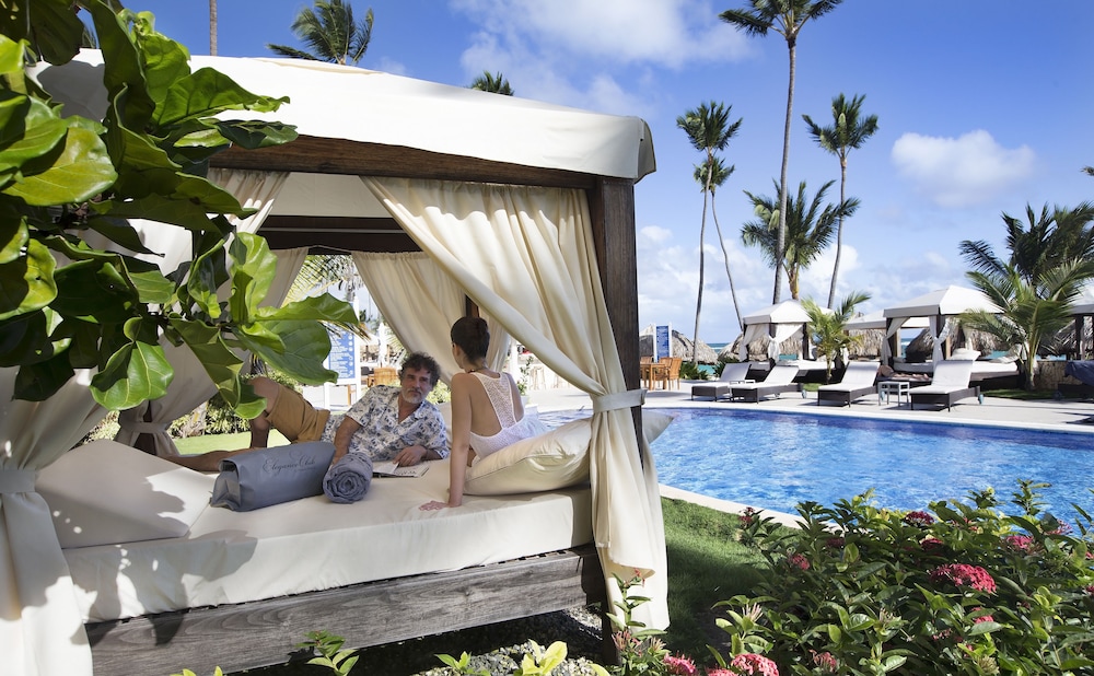 Elegance Club Swim Up Suite with Jacuzzi - Adults Only photo 2