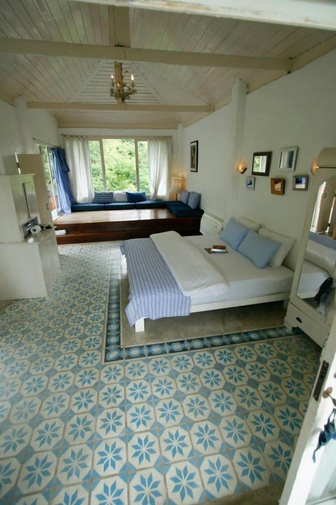 Jacuzzi Villa