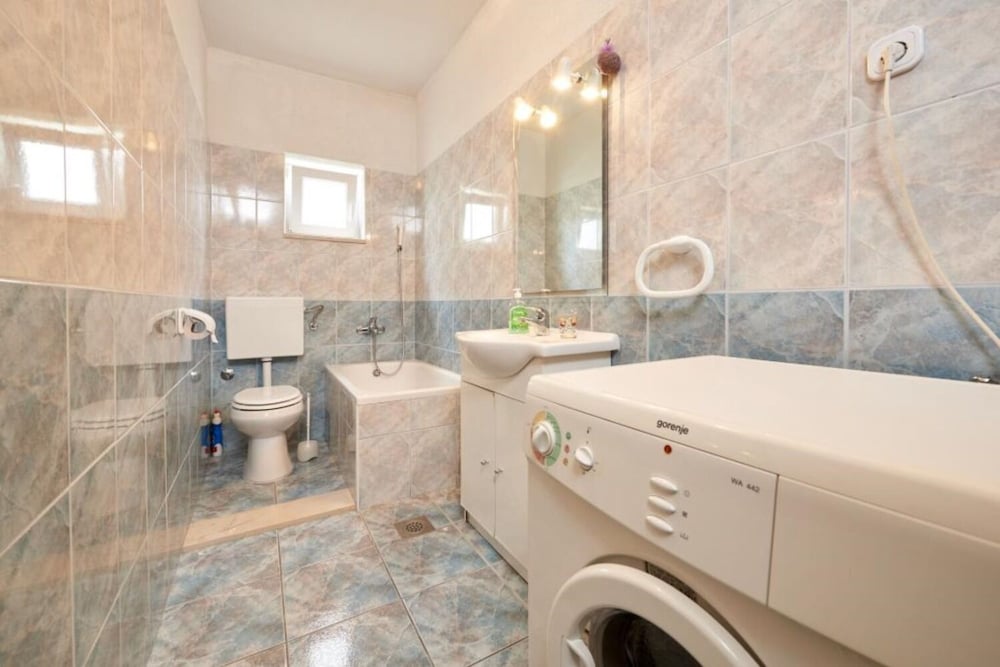 Apartment (Mare - 30 m from pebble beach - A5(8)) photo 3