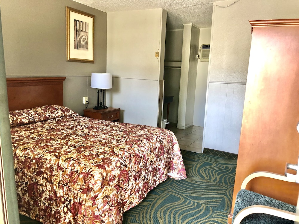 Basic Single Room photo 2