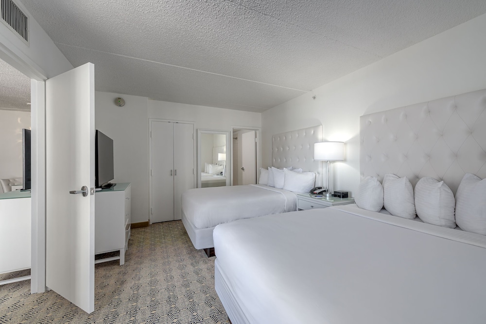 Signatures Double Suite photo 3
