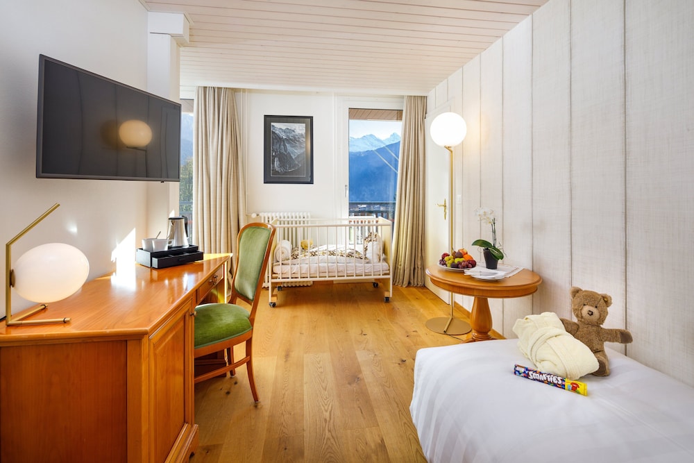 Family Room, Balcony, Mountain View (Jungfrau)