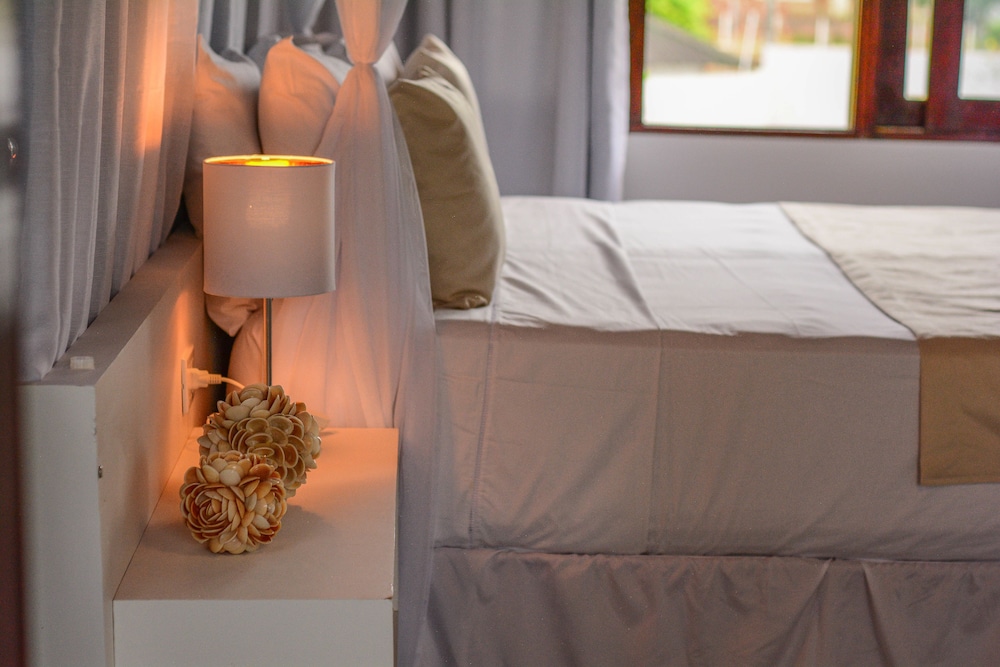 Honeymoon Suite photo 2
