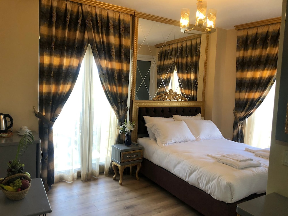Standard Double or Twin Room photo 1