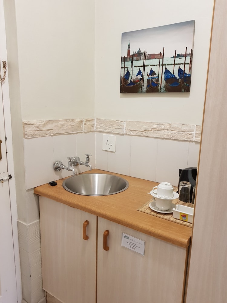 Double Room (Block A) - Photo 2