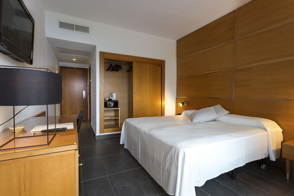 Deluxe Room, Sea View (Single Use) - Photo 2