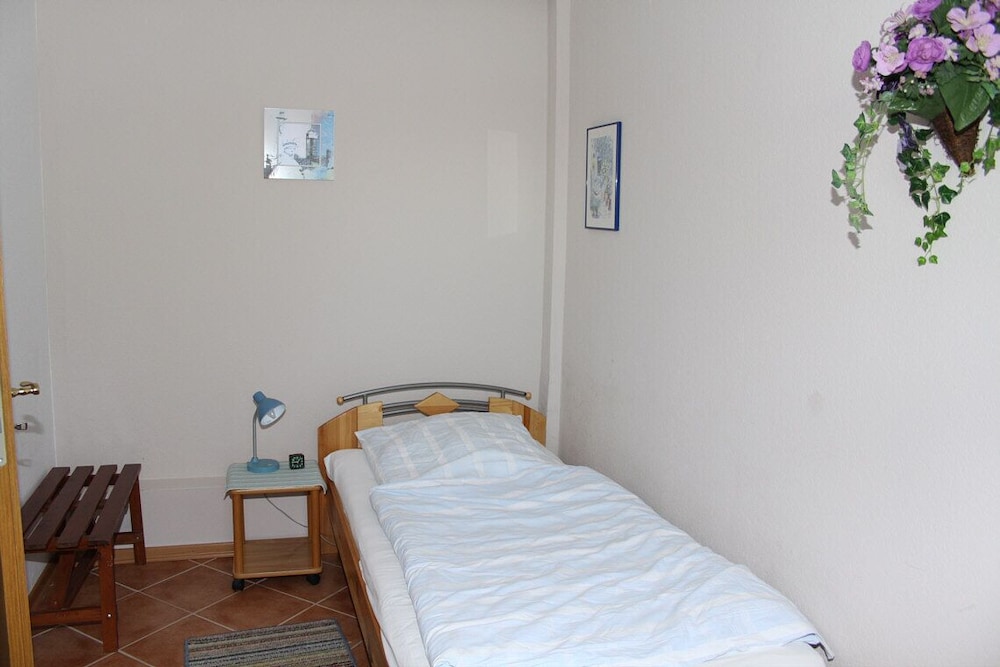 Single Room photo 2