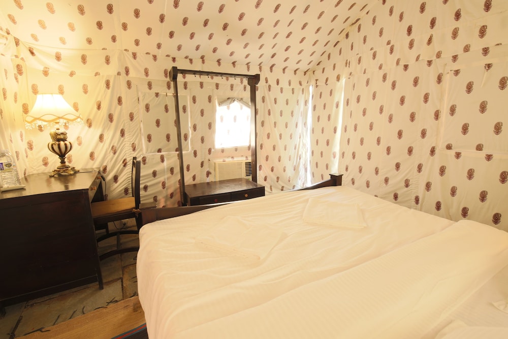 Tent, 1 Double Bed photo 3
