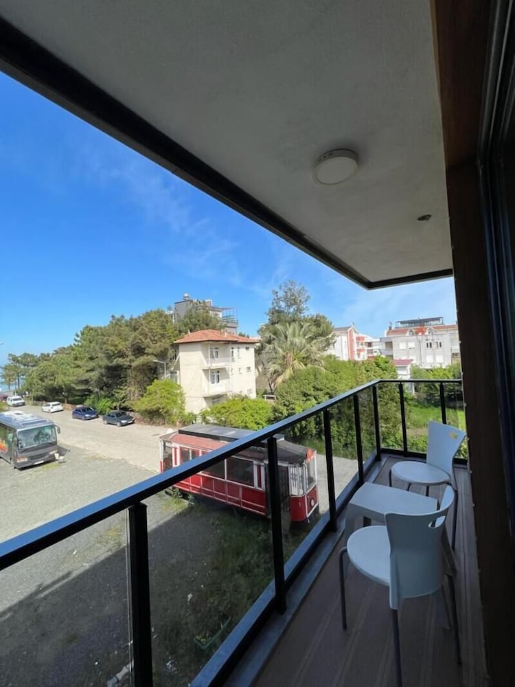Executive Condo photo 3