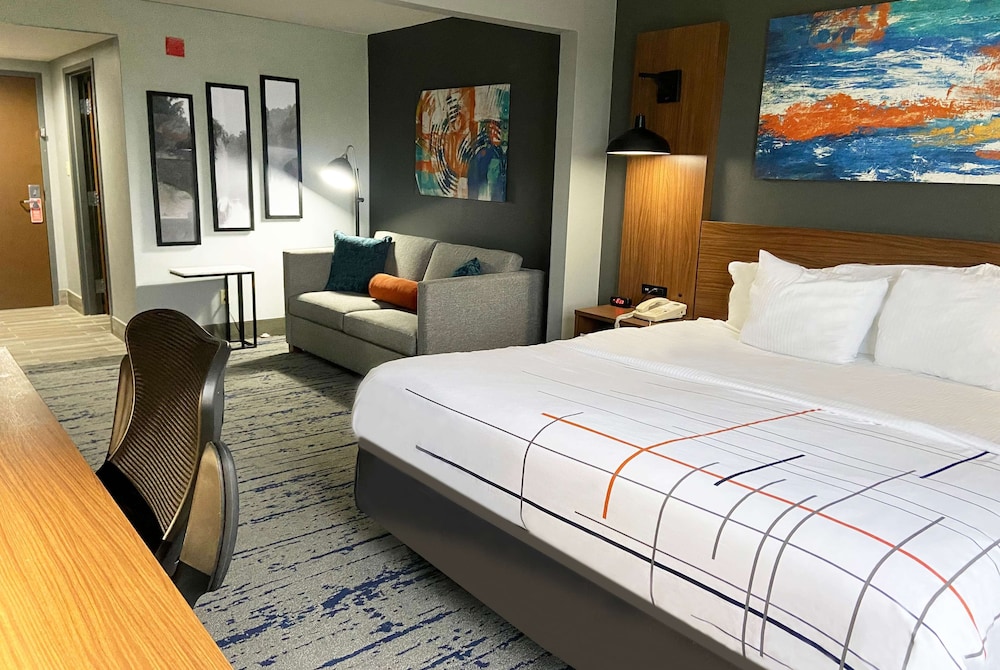 Room, 1 King Bed, Non Smoking - Photo 1