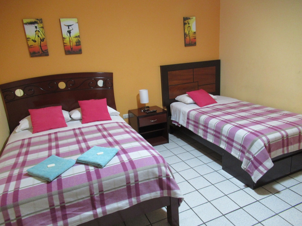 Family Triple Room, Non Smoking photo 2
