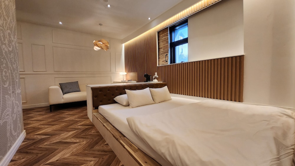 Honeymoon Room, Non Smoking photo 2