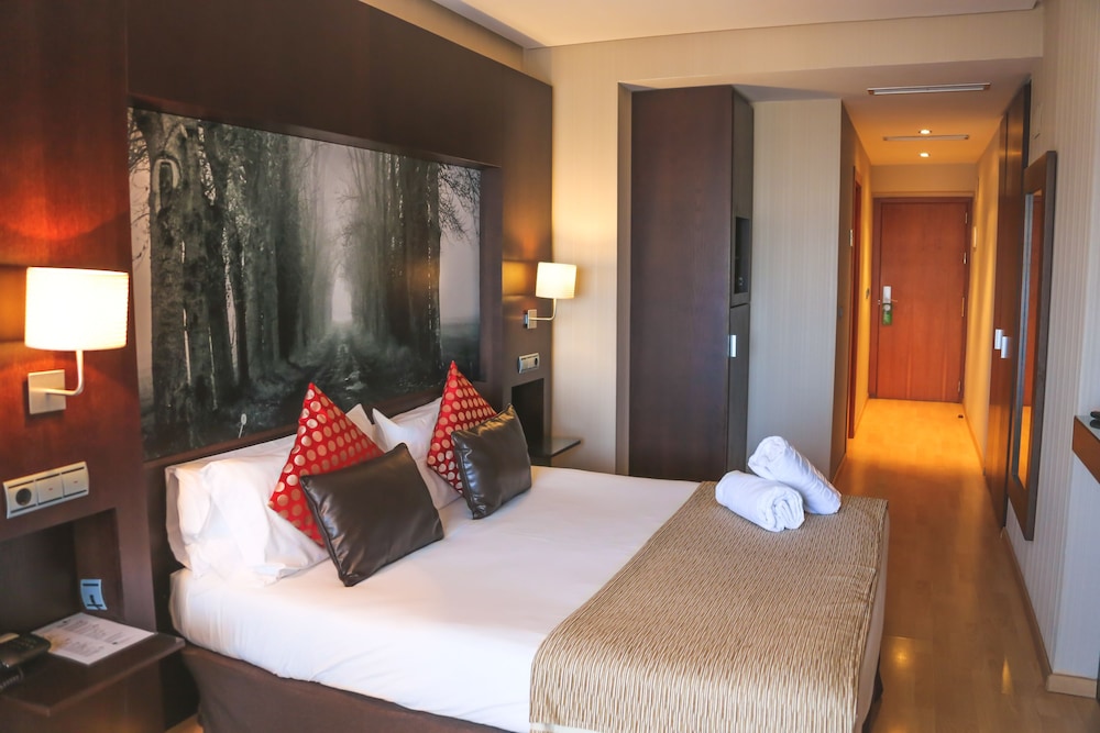 Double Room (With Extra Bed)