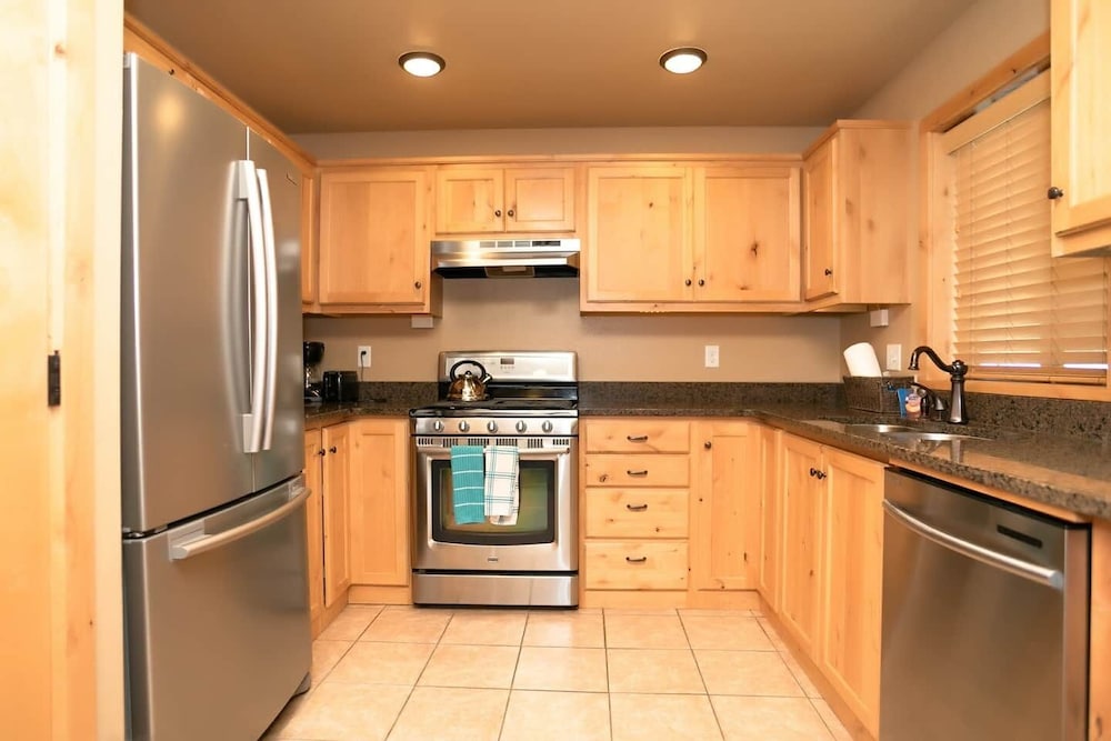 Superior Apartment, Accessible, Private Bathroom (9-Downstairs/No Pets) photo 2