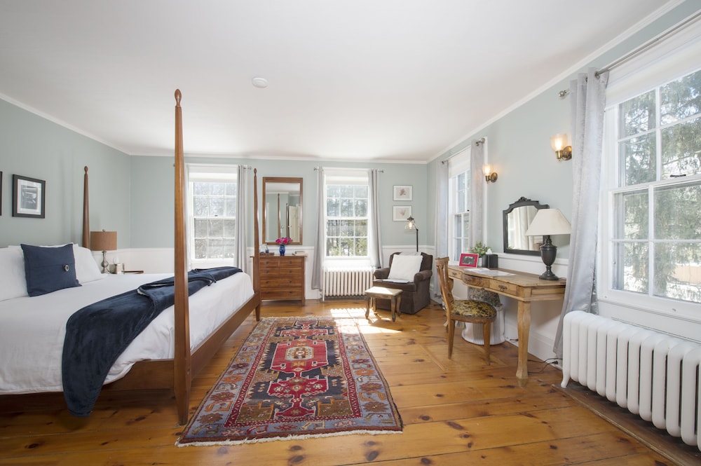 The Curtis Room, 1 King Bed photo 3