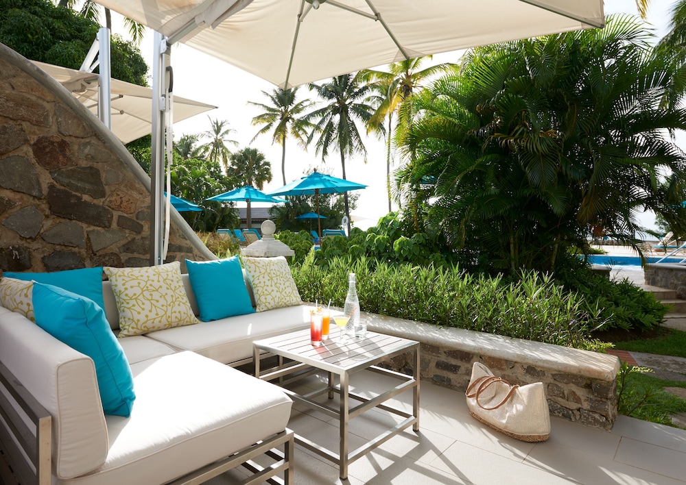 Signature Suite, Poolside photo 2