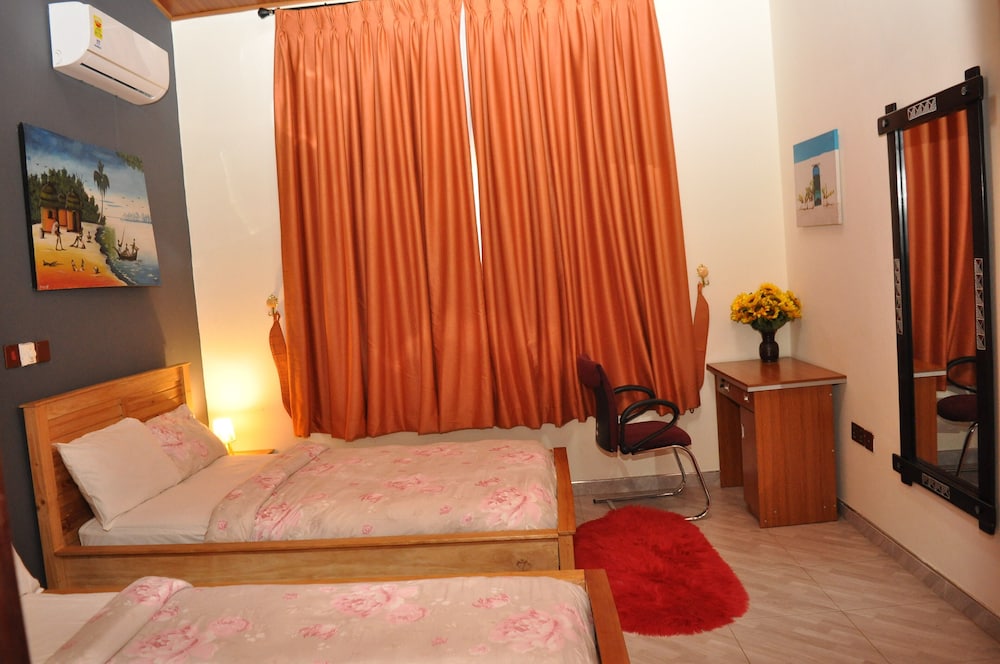 Luxury Apartment photo 2
